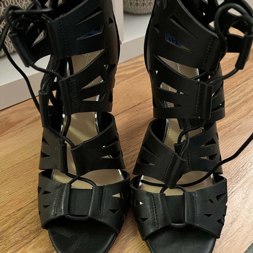 Jessica Simpson heels- never worn and tags still intact